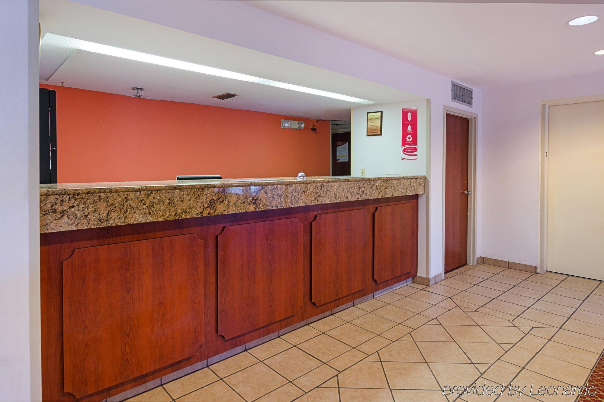 Econo Lodge Inn & Suites 约翰逊城 外观 照片