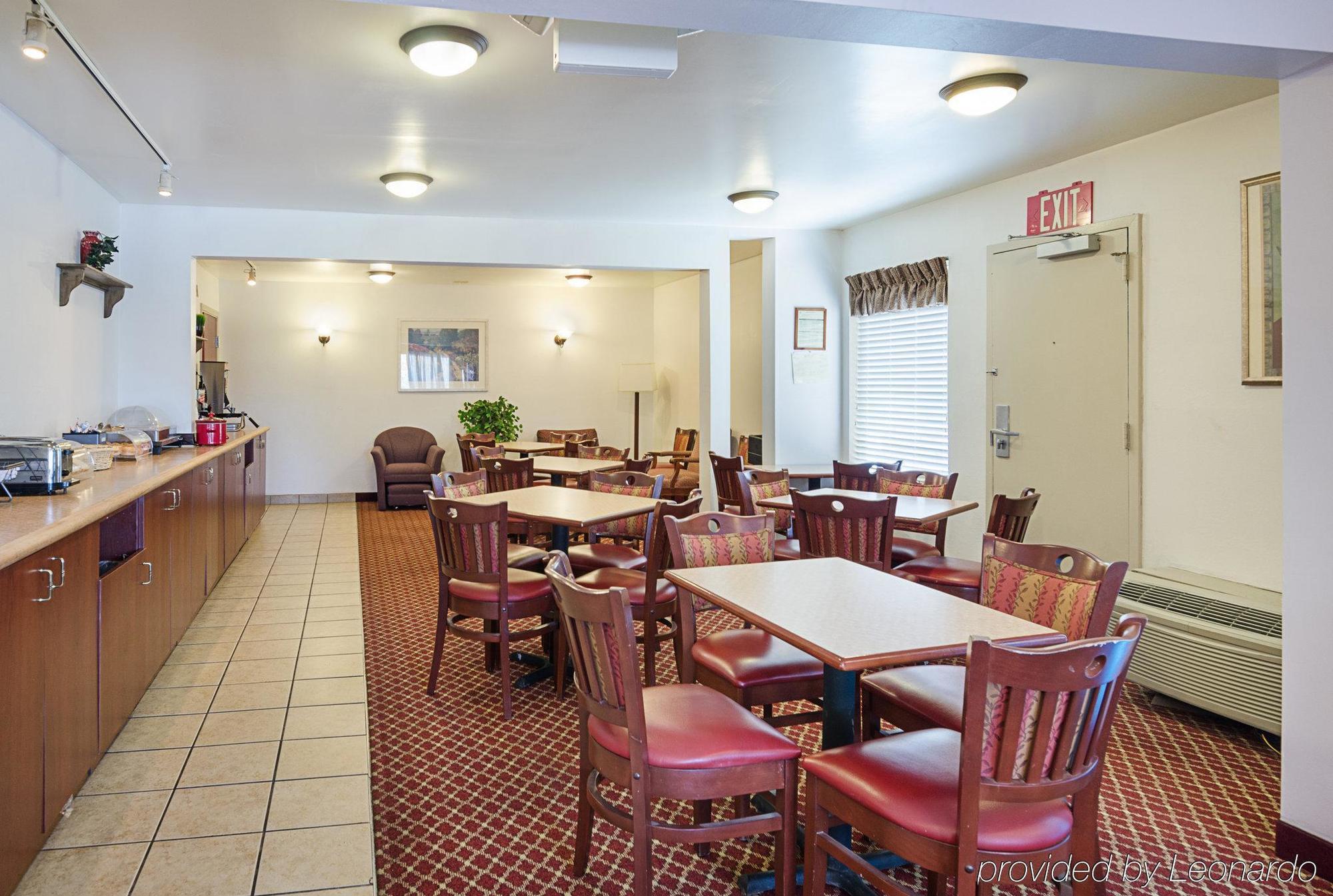 Econo Lodge Inn & Suites 约翰逊城 外观 照片