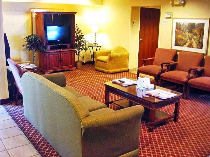 Econo Lodge Inn & Suites 约翰逊城 外观 照片
