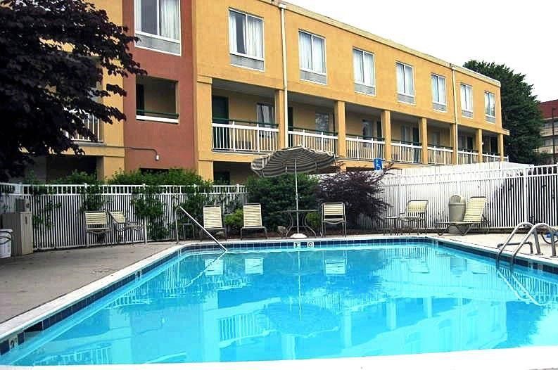 Econo Lodge Inn & Suites 约翰逊城 外观 照片