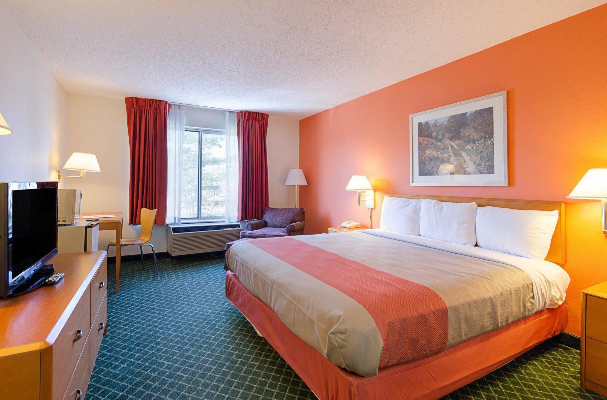 Econo Lodge Inn & Suites 约翰逊城 外观 照片