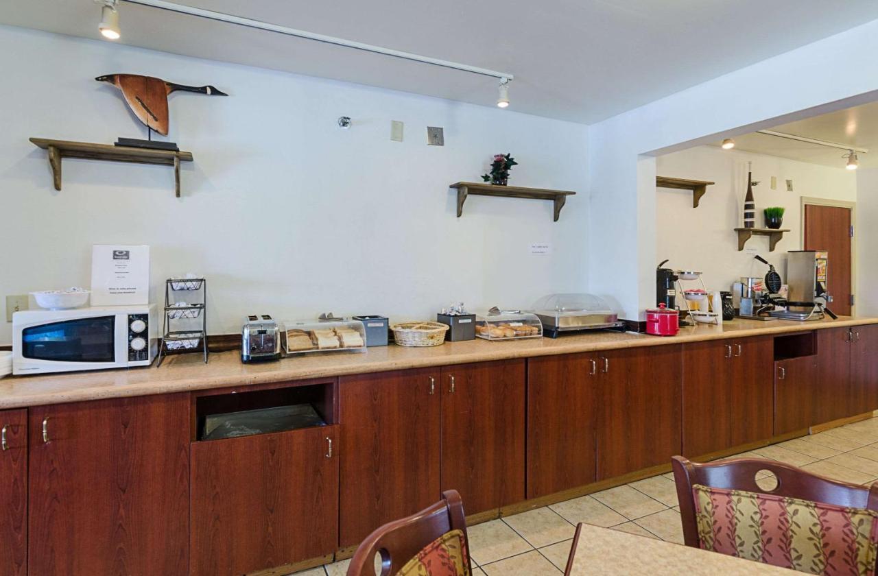 Econo Lodge Inn & Suites 约翰逊城 外观 照片